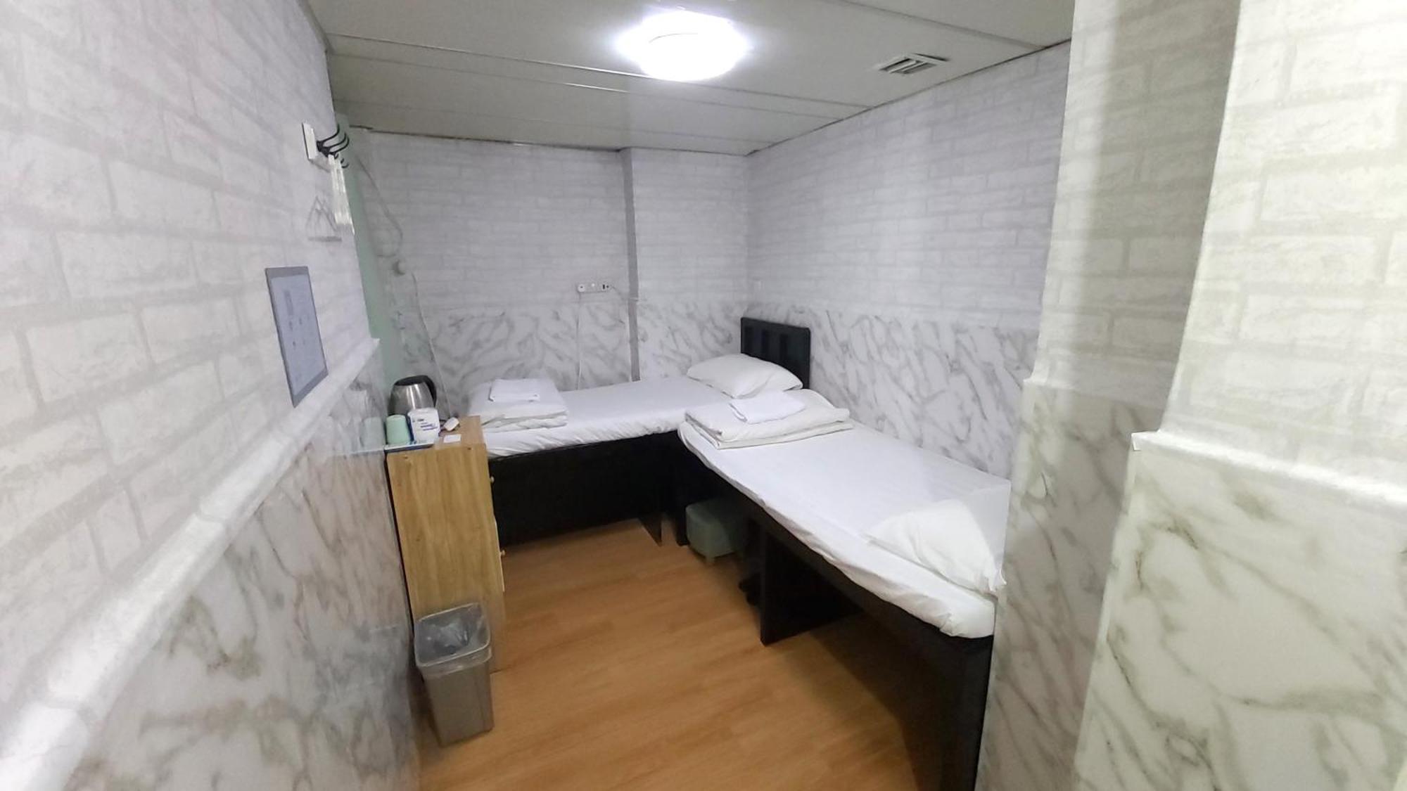 Cozy Inn Jordan Station Гонконг Екстер'єр фото